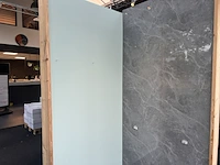 Houten bok voor showroom - afbeelding 3 van  4