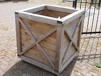 Houten boombak. afmeting 95 x 95 x 104 cm. - afbeelding 1 van  3