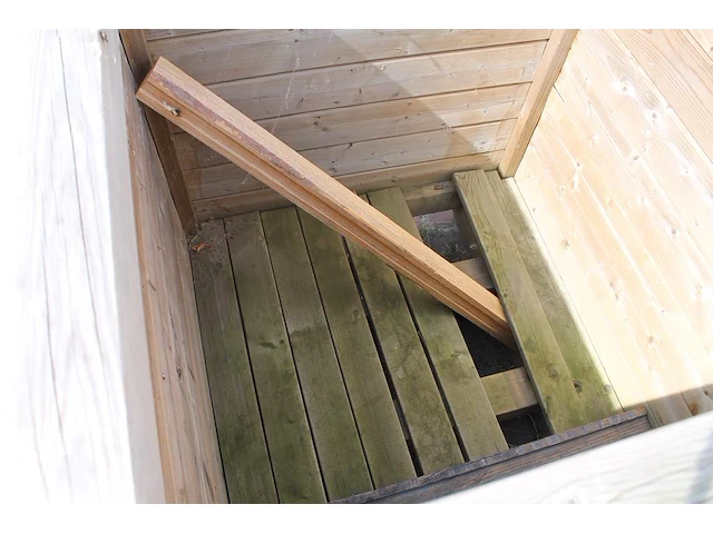 Houten boombak. afmeting 95 x 95 x 104 cm. - afbeelding 3 van  3