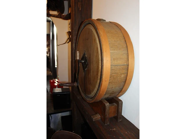 Houten boterkarnton. doorsnede 57 cm. - afbeelding 2 van  2