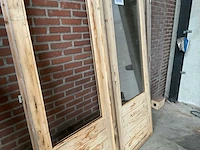 Houten buitendeur in kozijn met glas 150x195 cm - afbeelding 2 van  2