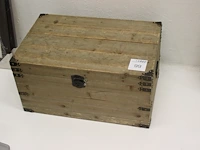 Houten decoratieve kist afm. 62 x 40 x 32 cm. - afbeelding 2 van  2