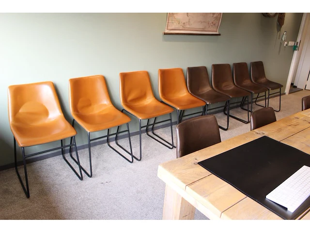 Houten dienblad met koffie en theeproducten - afbeelding 2 van  2