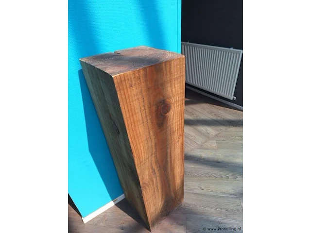 Houten displayzuil - 29x29x100cm - afbeelding 2 van  3