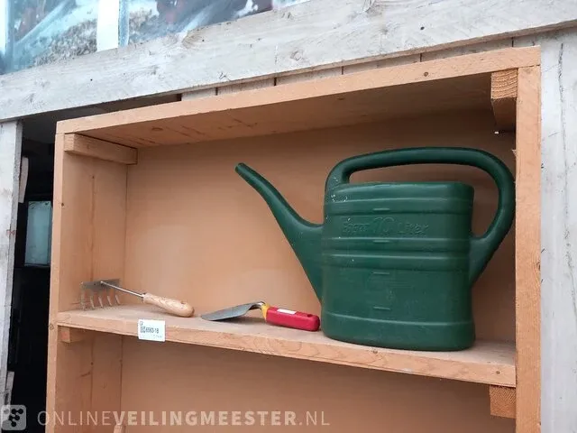 Houten dubbelzijdige kast met inhoud - afbeelding 12 van  18