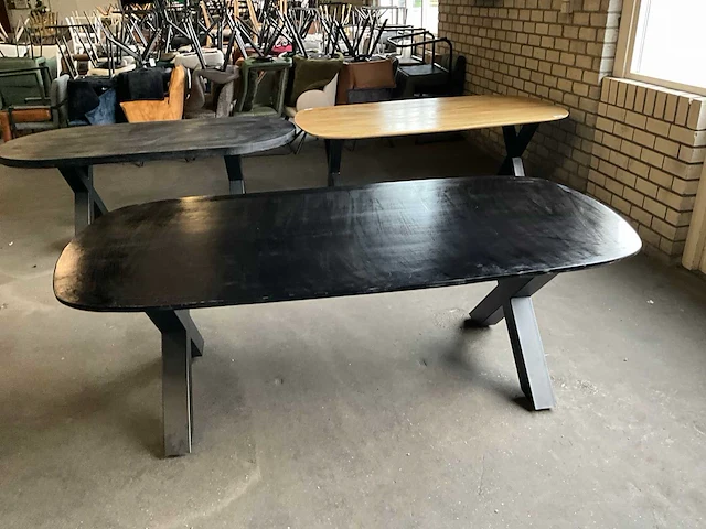 Houten eetkamertafel - afbeelding 9 van  10