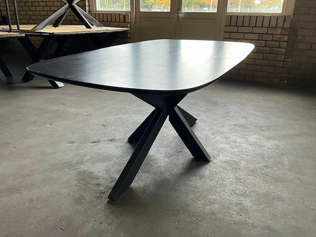 Houten eetkamertafel - afbeelding 1 van  10