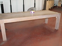Houten eettafel 100 x 250 x 78 cm met opgebouwde stekkerdozen. - afbeelding 1 van  1