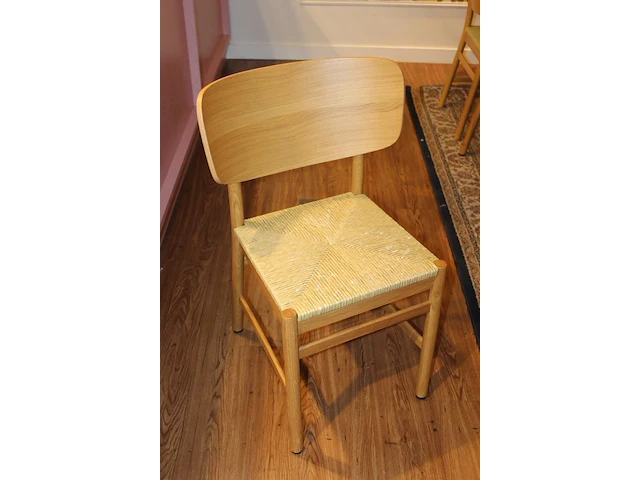 Houten eettafel met 10 eikenhouten stoelen met kunstrotan zitting. afmeting 180 / 270 x 100 cm - afbeelding 3 van  3