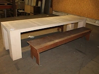 Houten eettafelset, bestaande uit tafel en twee banken. tafellengte 3 meter. - afbeelding 1 van  1