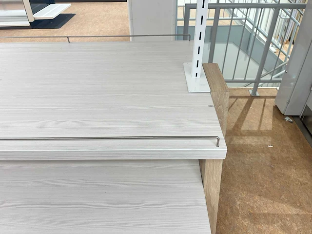 Houten etagère 170 cm hoog - afbeelding 3 van  6
