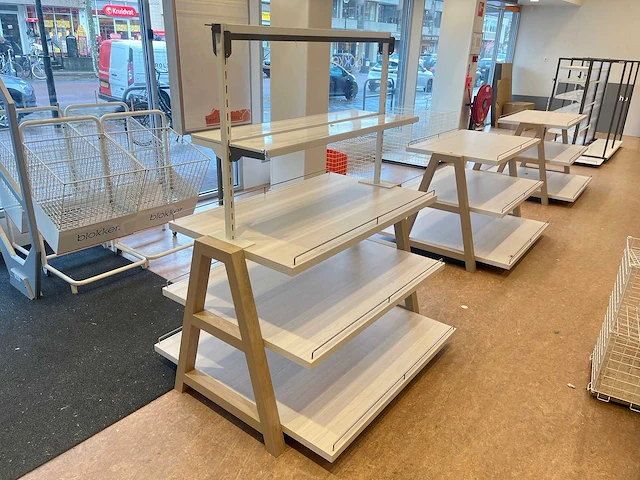 Houten etagère 179 cm hoog - afbeelding 1 van  6