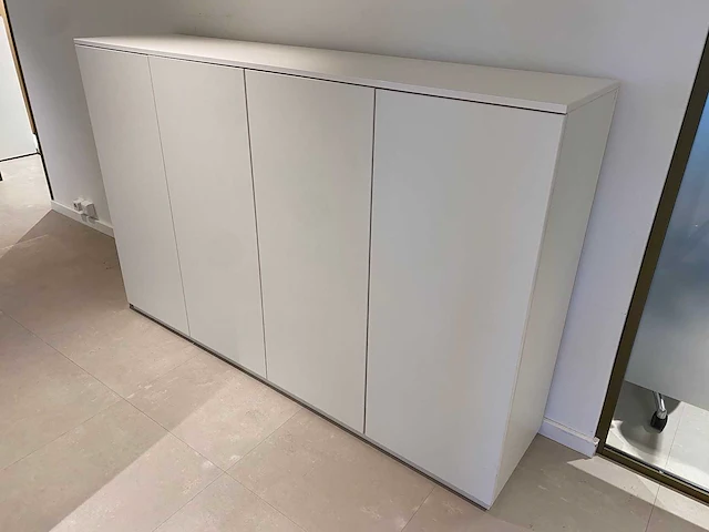 Houten halfhoge 4-derus kast - afbeelding 3 van  8