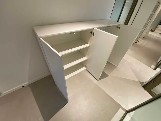 Houten halfhoge 4-derus kast - afbeelding 5 van  8