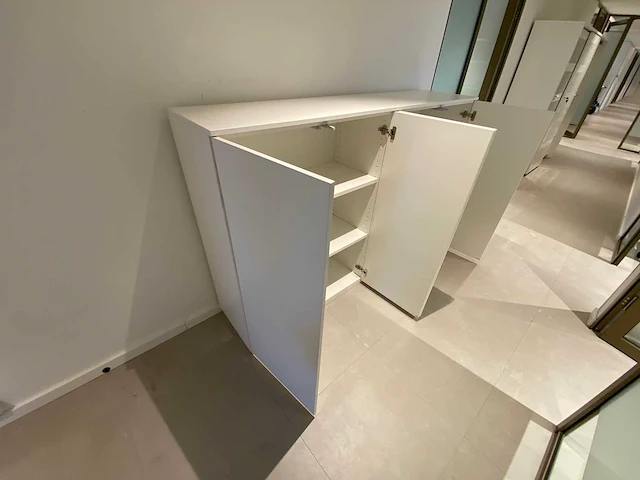 Houten halfhoge 4-derus kast - afbeelding 6 van  8