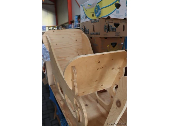 Houten hert met slee - showroommodel - 190x40x150cm - afbeelding 5 van  6