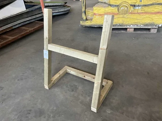 Houten informatiestandaard (65x) - afbeelding 1 van  4
