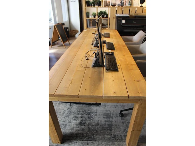 Houten kantoortafel t.b.v. drie werkplekken afm. 300 x 100 x 76 cm. - afbeelding 3 van  3
