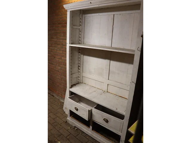 Houten kast met legplanken en 2 laden - afbeelding 1 van  4