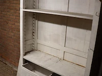 Houten kast met legplanken en 2 laden - afbeelding 1 van  4