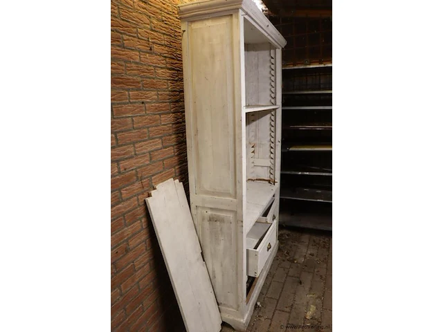 Houten kast met legplanken en 2 laden - afbeelding 4 van  4