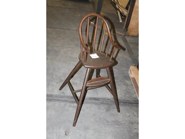 Houten kinderstoel. - afbeelding 2 van  2