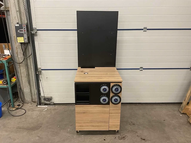 Houten koffiemeubel - afbeelding 1 van  3