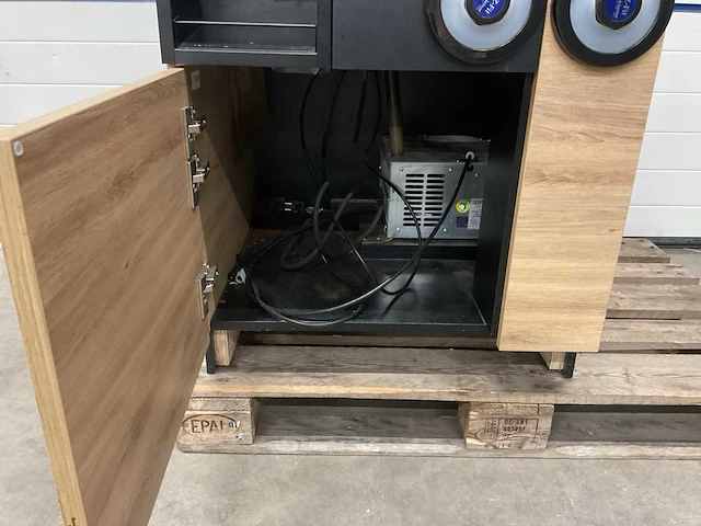 Houten koffiemeubel - afbeelding 4 van  6