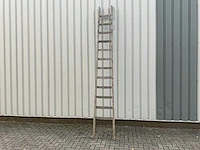 Houten ladder 1x12 sporten - afbeelding 1 van  3