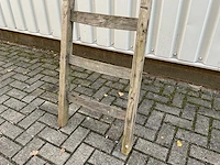 Houten ladder 1x12 sporten - afbeelding 2 van  3
