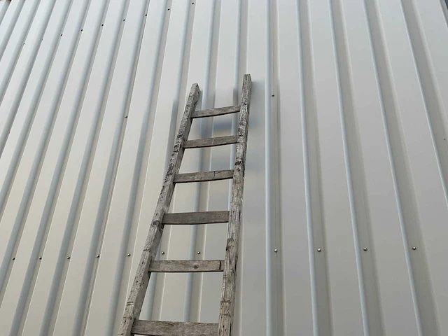Houten ladder 1x12 sporten - afbeelding 3 van  3
