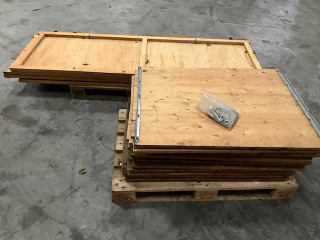 Houten legbordstelling 220x233cm - afbeelding 1 van  4