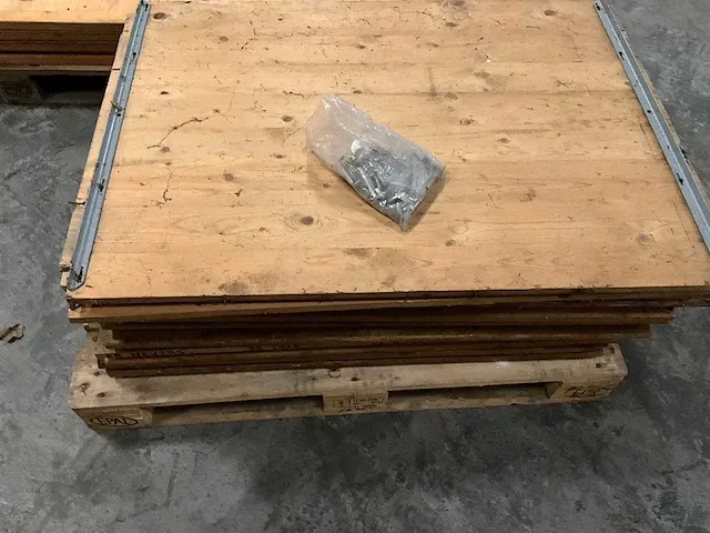 Houten legbordstelling 220x233cm - afbeelding 2 van  4