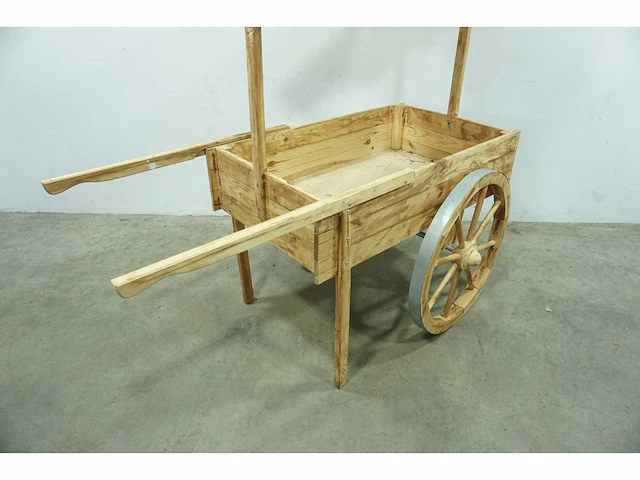 Houten marktkraam - afbeelding 2 van  5