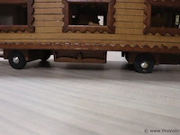 Houten model van een woonwagen/zigeunerwagen - 30x97x29cm - afbeelding 6 van  6