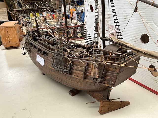 Houten modelship - afbeelding 6 van  9