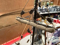Houten modelship - afbeelding 8 van  9