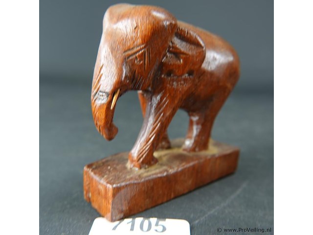 Houten olifant - afbeelding 1 van  3