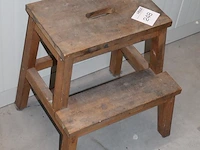 Houten opstapje ikea. - afbeelding 2 van  2