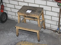 Houten opstapje ikea. - afbeelding 1 van  2