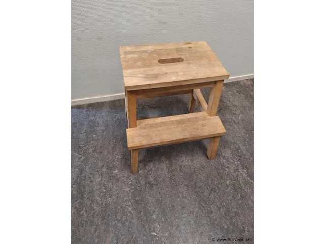 Houten opstapje - afbeelding 2 van  2