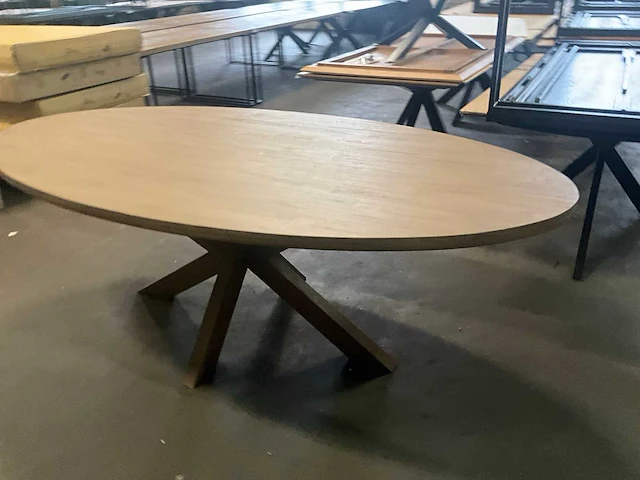 Houten ovale eetkamertafel 230 cm - afbeelding 3 van  7