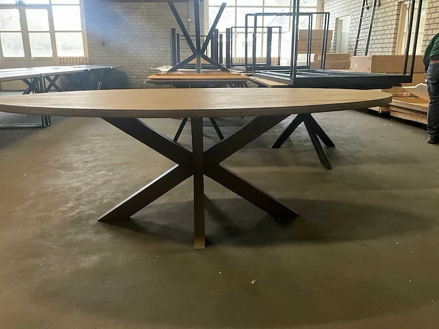Houten ovale eetkamertafel 230 cm - afbeelding 5 van  7