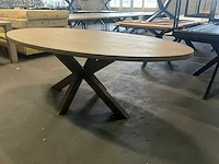 Houten ovale eetkamertafel 230 cm - afbeelding 1 van  7