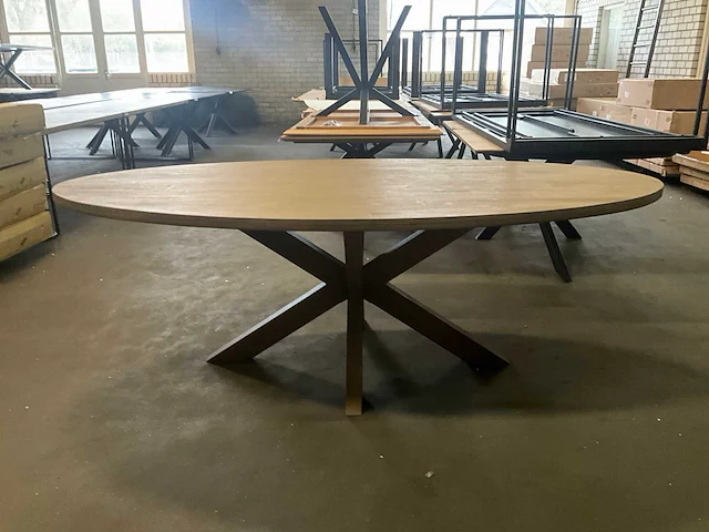 Houten ovale eetkamertafel 230 cm - afbeelding 4 van  7