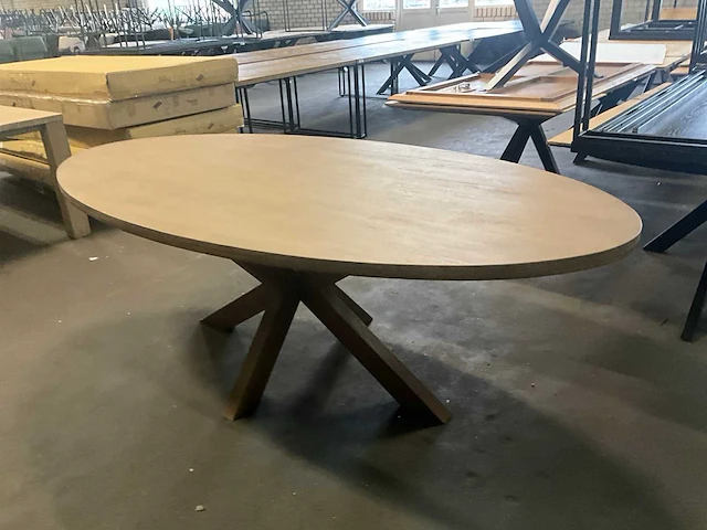 Houten ovale eetkamertafel 230 cm - afbeelding 2 van  7