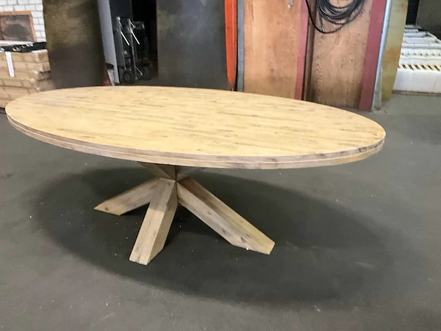 Houten ovale eetkamertafel - afbeelding 3 van  6