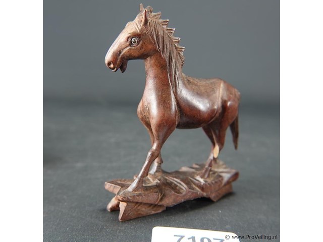 Houten paard - afbeelding 1 van  3