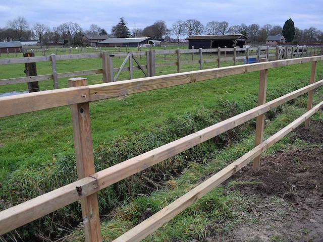 Houten paardenhekwerk 3-regels 240 m - afbeelding 2 van  2