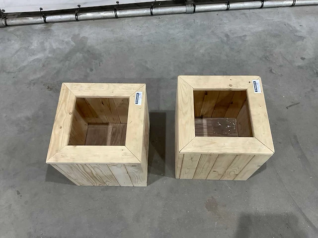 Houten plantenbak (2x) - afbeelding 4 van  6